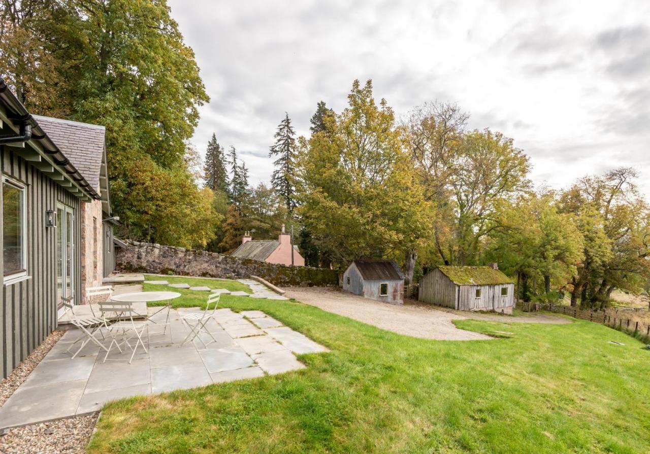 The Kennels Villa Ballogie Exterior photo